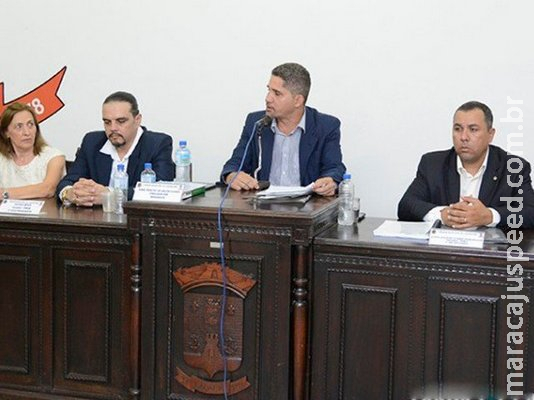 Câmara decide anular eleição após escândalo e prisões do "mensalinho" Câmara decide anular eleição após escândalo e prisões do "mensalinho"