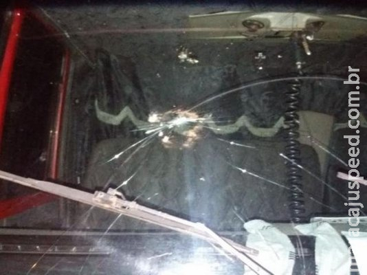 Caminhoneiros são atingidos por pedras de ladrões na BR-163