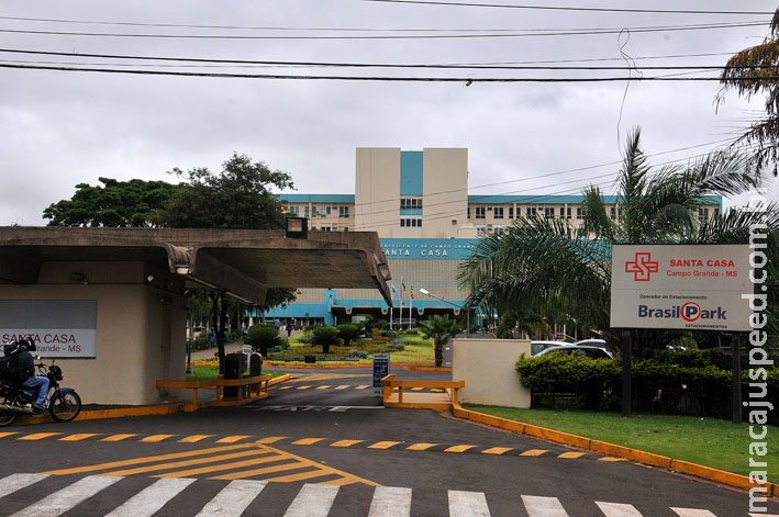 Com parte dos salários pagos, médicos decidem encerrar greve na Santa Casa Com parte dos salários pagos, médicos decidem encerrar greve na Santa Casa