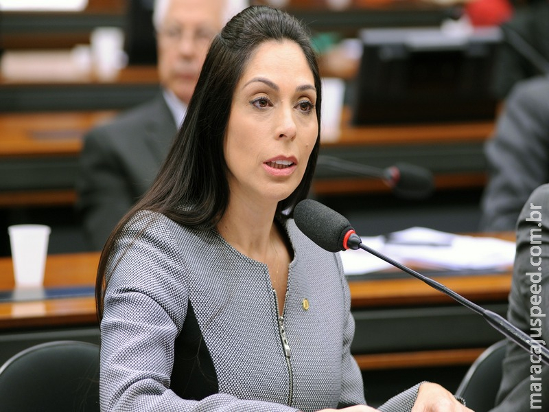 Comissão aprova divulgação de estoques públicos de remédios pela internet Comissão aprova divulgação de estoques públicos de remédios pela internet