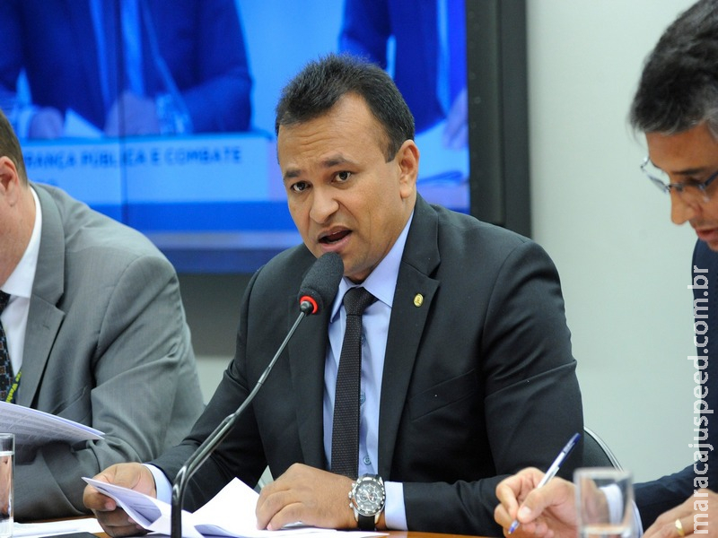 Comissão aprova sigilo a dados que possam identificar policiais e familiares Comissão aprova sigilo a dados que possam identificar policiais e familiares