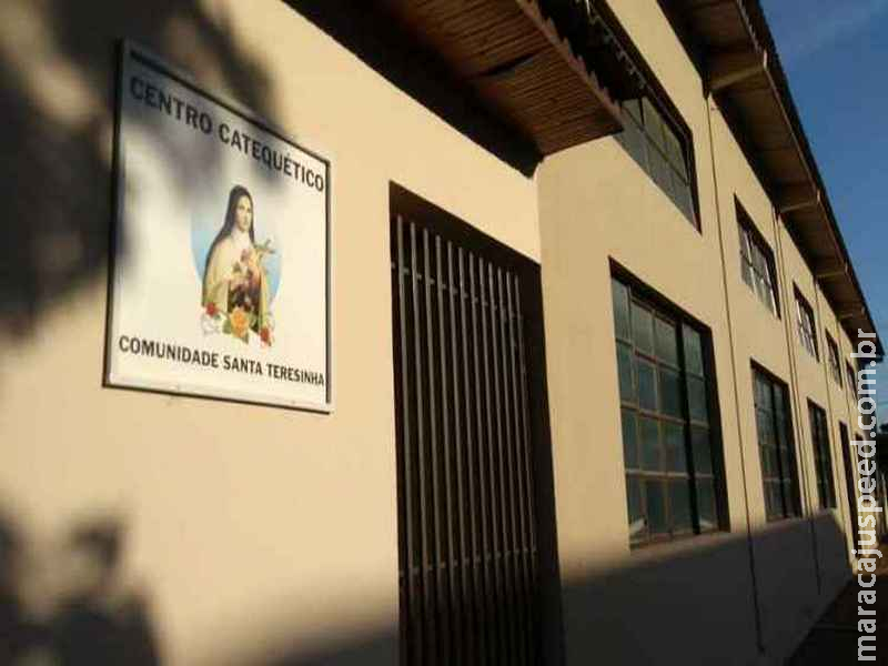  Criminosos invadem igreja, arrombam sacrário e espalham hóstias pelo chão em MS