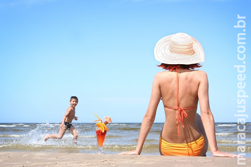 Cuidados essenciais com o corpo e pele na chegada do verão