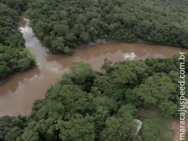 Fazendeiros suspeitos de jogar lama em rio têm R$ 400 mil bloqueados