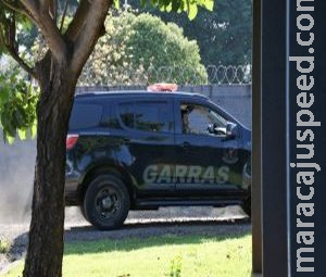 Foragida há três dias, suspeita de traficar armas é presa ao se apresentar Foragida há três dias, suspeita de traficar armas é presa ao se apresentar