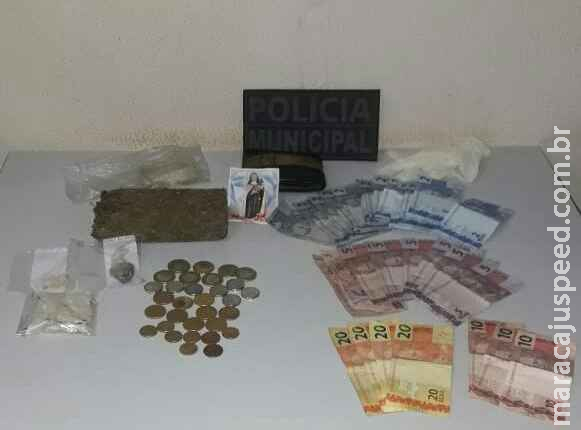 Homem é preso com cocaína nos sapatos na rodoviária Homem é preso com cocaína nos sapatos na rodoviária