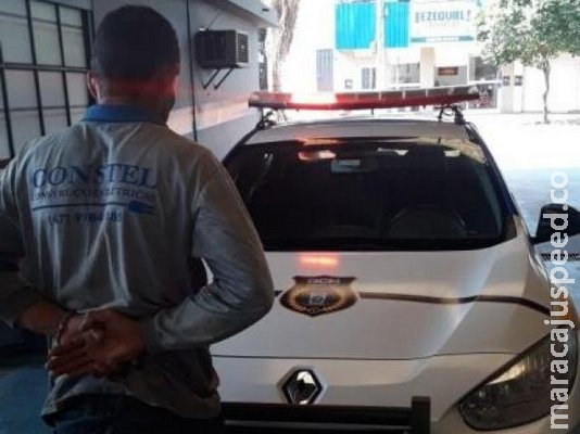Homem é preso depois de obrigar o sobrinho de 7 anos a roubar celular