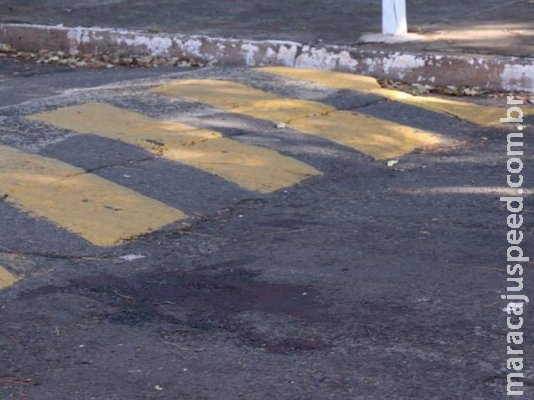 Imagens mostram ladrão fugindo a pé após tentativa de roubo com morte