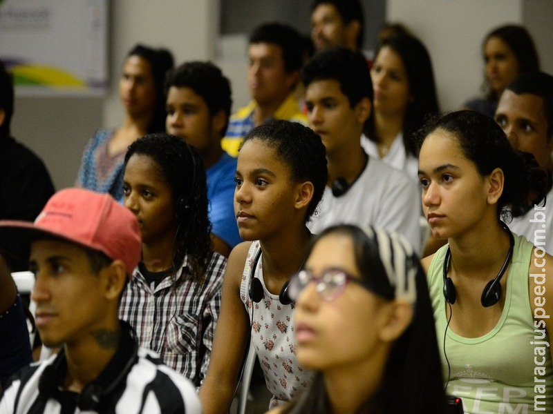 Ipea: 23% dos jovens brasileiros não trabalham nem estudam Ipea: 23% dos jovens brasileiros não trabalham nem estudam