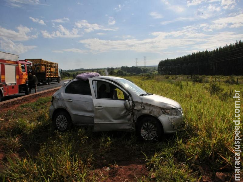 Irmãos de 1 e 7 anos saem ilesos de acidente devido ao uso da cadeirinha