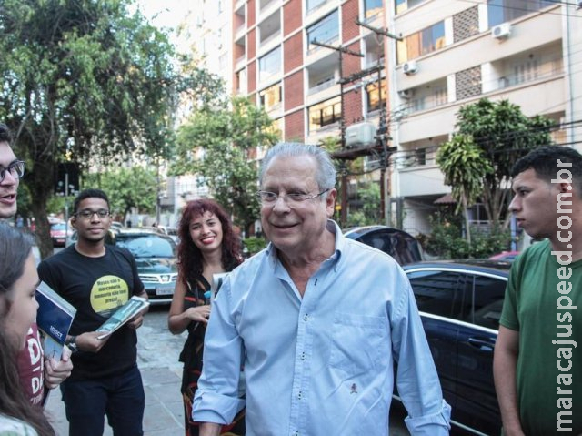 José Dirceu lança livro, cita amigos de MS e oposição "dura" a Bolsonaro