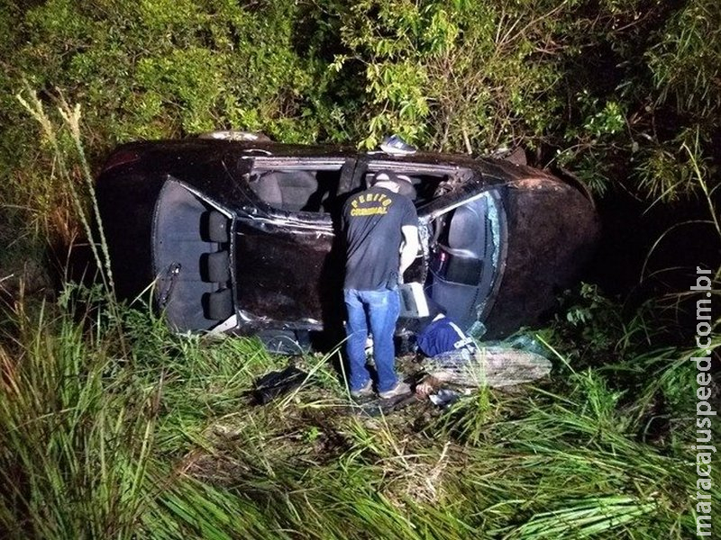 Jovem de 19 anos capota veículo no anel viário e morre Jovem de 19 anos capota veículo no anel viário e morre