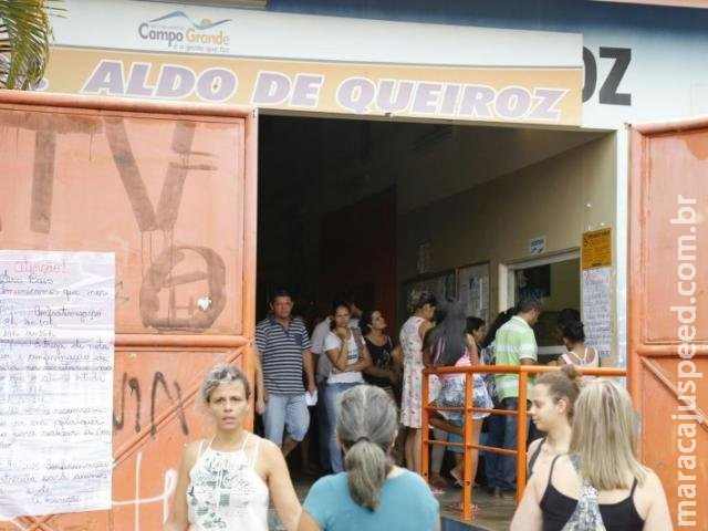 Merendeira trans denuncia à polícia 7 meses de ofensas homofóbicas
