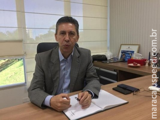 Mil médicos da Santa Casa paralisam atendimentos por falta de salário e 13º Mil médicos da Santa Casa paralisam atendimentos por falta de salário e 13º