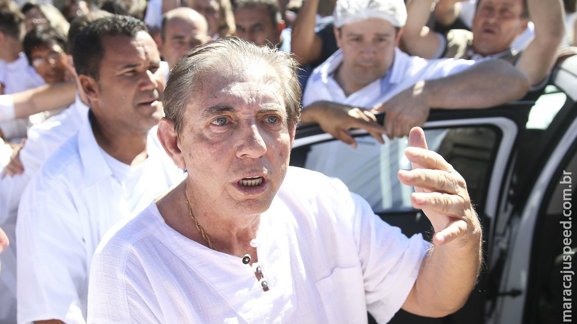 Mulheres podem exigir na Justiça indenização de João de Deus por assédio sexual Mulheres podem exigir na Justiça indenização de João de Deus por assédio sexual