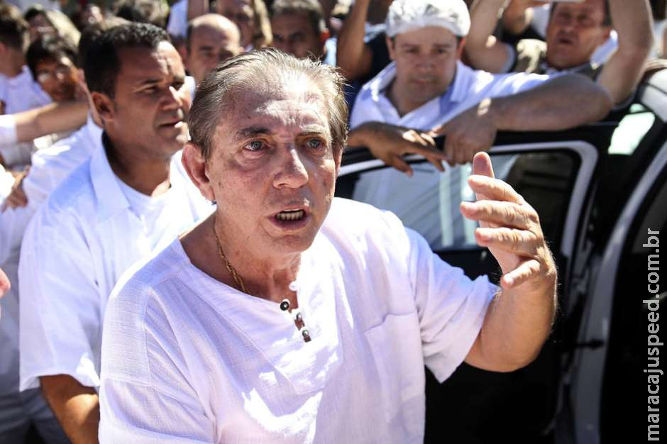  Polícia apreende armas e mala com dinheiro em espécie na casa de João de Deus