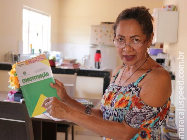 Por "amor à quebrada", Socorro voltou para sala de aula e se formou em Direito