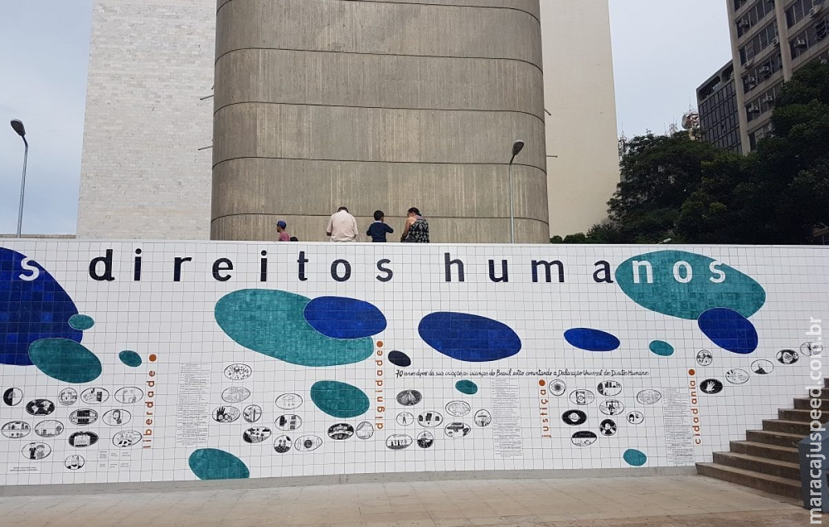 "Precisamos tirar a Declaração Universal dos Direitos Humanos do papel", diz dom Guilherme "Precisamos tirar a Declaração Universal dos Direitos Humanos do papel", diz dom Guilherme