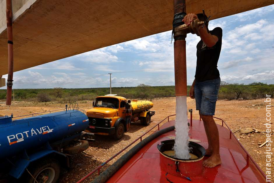 Uso de água no País deve crescer 24% até 2030 Uso de água no País deve crescer 24% até 2030