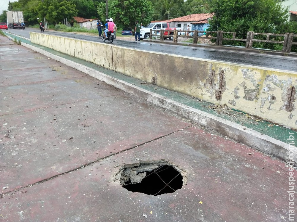 6ª noite de ataques no Ceará tem explosão em ponte e ônibus incendiados