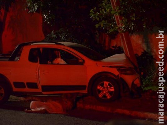 Atentado deixa dois mortos e um adolescente baleado Atentado deixa dois mortos e um adolescente baleado