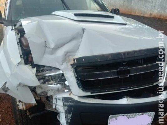 Bêbado, homem tenta atropelar PM e foge, mas é preso ao bater em poste Bêbado, homem tenta atropelar PM e foge, mas é preso ao bater em poste