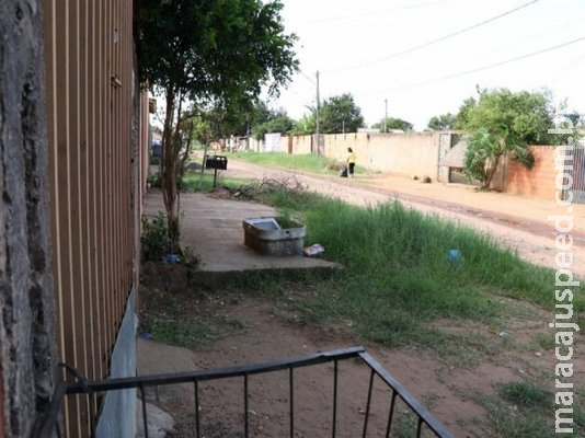 Bebê tomou vodka com energético e irmã de 11 fuma maconha, admite mãe