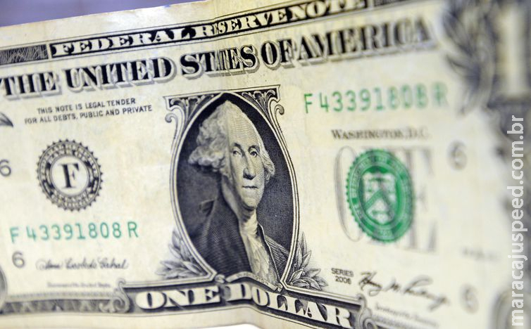 Bolsa opera em alta e dólar cai para R$ 3,77 Bolsa opera em alta e dólar cai para R$ 3,77