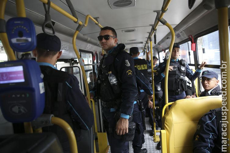 Ceará transfere 20 chefes de facções para presídios federais Ceará transfere 20 chefes de facções para presídios federais