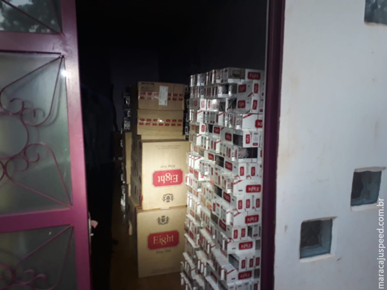 DOF fecha depósito de cigarros contrabandeados em Dourados