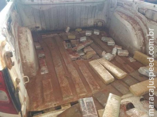 Dupla é presa na Capital com 240 quilos de maconha que levaria para o CE Dupla é presa na Capital com 240 quilos de maconha que levaria para o CE
