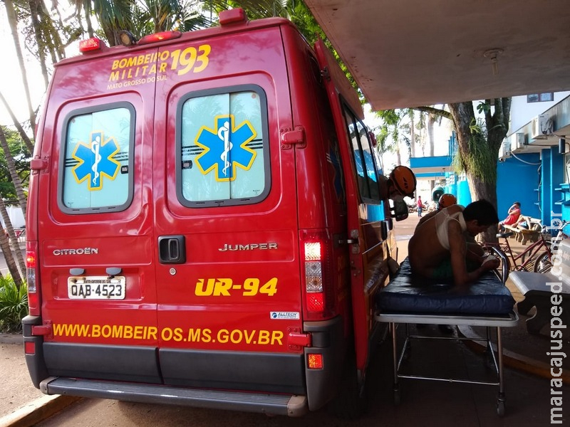 Durante briga homens se ferem com facadas; um deles está em estado grave