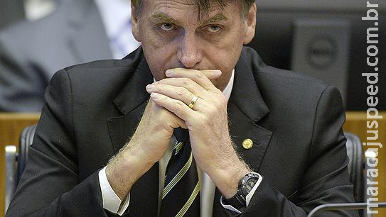 Gabinete de Bolsonaro atestou frequência de 40 horas semanais de ex-assessora que era personal trainer em outro estado
