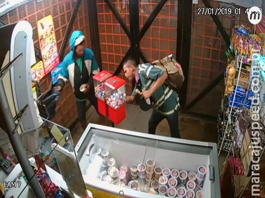 Ladrões ‘formigas’ invadem cantina em terminal e roubam doces e biscoitos