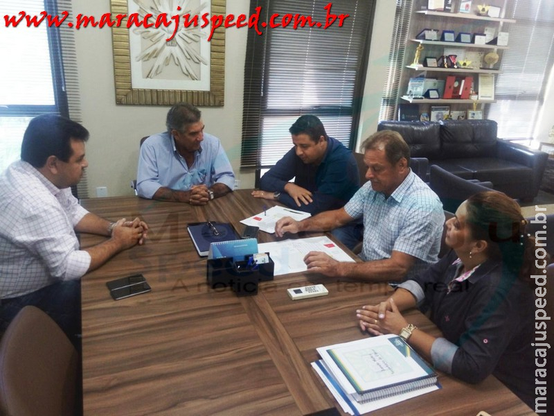Maracaju: Prefeito Municipal recebe representante de rede de supermercado que construirá atacado na antiga Rua Campo Grande Maracaju: Prefeito Municipal recebe representante de rede de supermercado que construirá atacado na antiga Rua Campo Grande