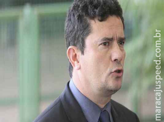 Moro promete projeto contra corrupção em fevereiro com regra de prisão após condenação em 2ª instância Moro promete projeto contra corrupção em fevereiro com regra de prisão após condenação em 2ª instância