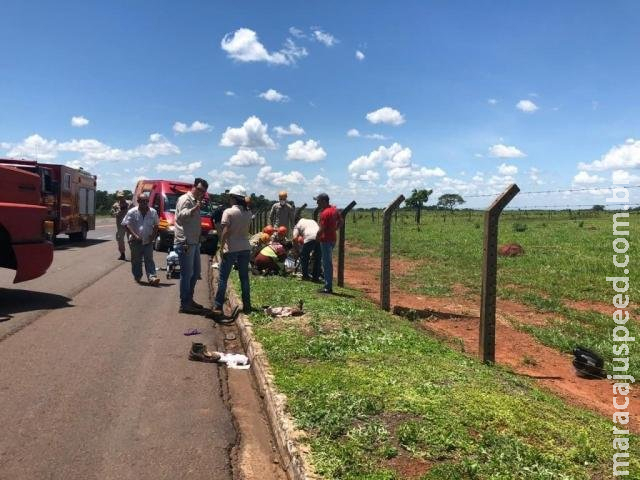 Motociclista envolvido em acidente com caminhão está em estado grave