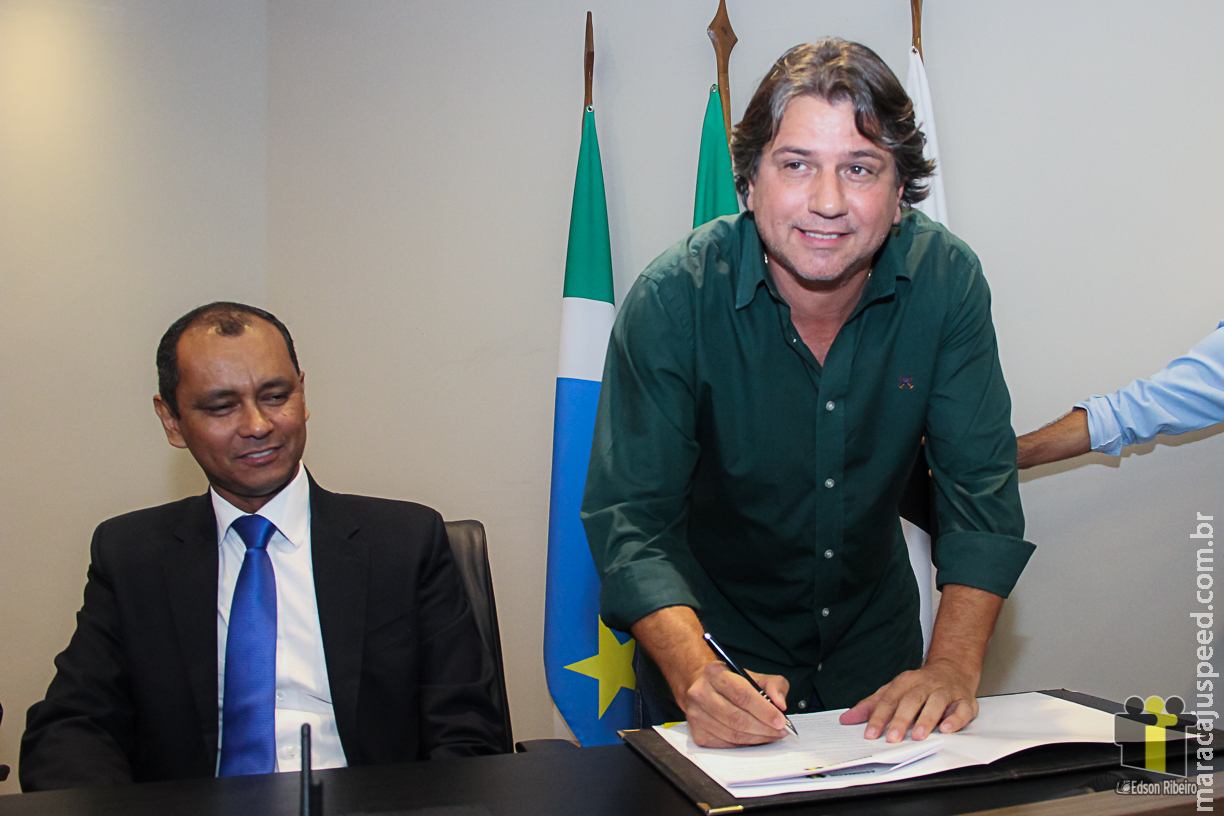 Prefeito de Bataguassu é reeleito para mais dois anos de mandato na Assomasul Prefeito de Bataguassu é reeleito para mais dois anos de mandato na Assomasul