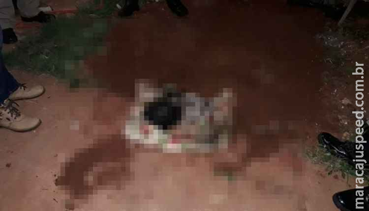  Reviravolta: polícia acha vestígio de sangue na casa de idosa enterrada no quintal pela filha
