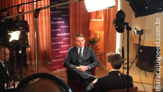 Se por acaso ele errou, terá que pagar o preço, diz Bolsonaro sobre Flávio Se por acaso ele errou, terá que pagar o preço, diz Bolsonaro sobre Flávio