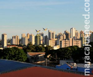 Semana começa com calor de 35°C e previsão de chuva em MS Semana começa com calor de 35°C e previsão de chuva em MS