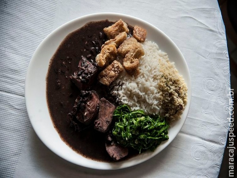 Tamanho exagerado de porções em restaurantes contribui para obesidade Tamanho exagerado de porções em restaurantes contribui para obesidade