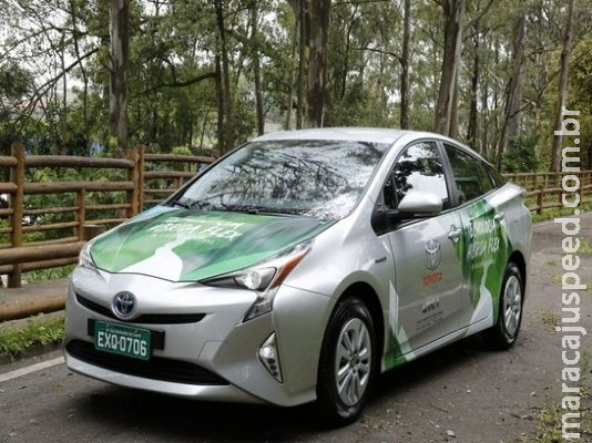 Toyota produzirá no Brasil primeiro veículo híbrido flex do mundo Toyota produzirá no Brasil primeiro veículo híbrido flex do mundo
