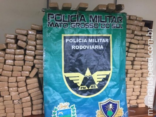 Traficante de 19 anos é preso com Uno carregado com 400 kg de maconha