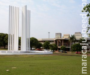 UFMS abre concurso para técnico-administrativo com salário de R$ 4 mil UFMS abre concurso para técnico-administrativo com salário de R$ 4 mil