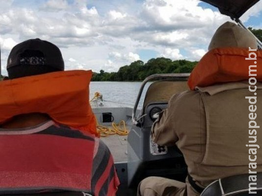 Bombeiros resgatam adolescente em região de difícil acesso no rio Taquari