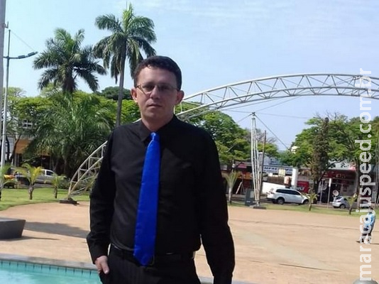 Depois de 9 anos no crack, douradense vence o vício, estuda, passa em concurso e torna-se professor Depois de 9 anos no crack, douradense vence o vício, estuda, passa em concurso e torna-se professor
