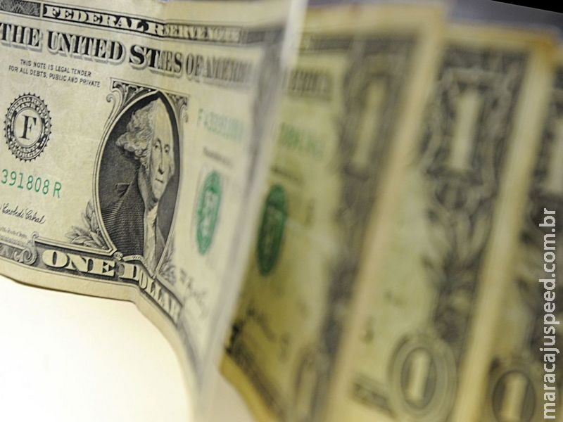 Ibovespa opera em queda e dólar vale R$ 3,67 Ibovespa opera em queda e dólar vale R$ 3,67