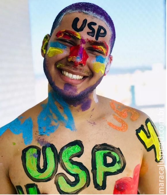 Jovem passa em Medicina na USP após ficar Jovem passa em Medicina na USP após ficar