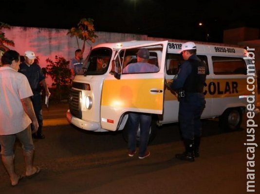 Menino atropelado por van escolar está sedado e entubado na Santa Casa